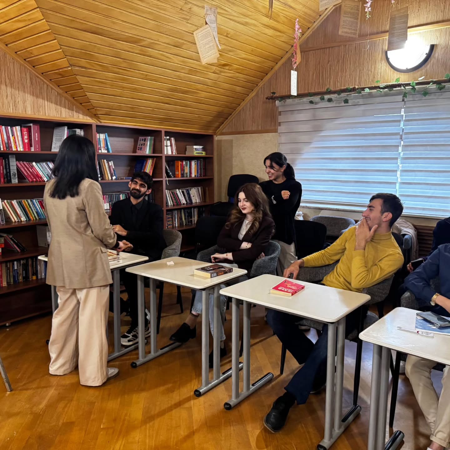 Seçilən müəllim