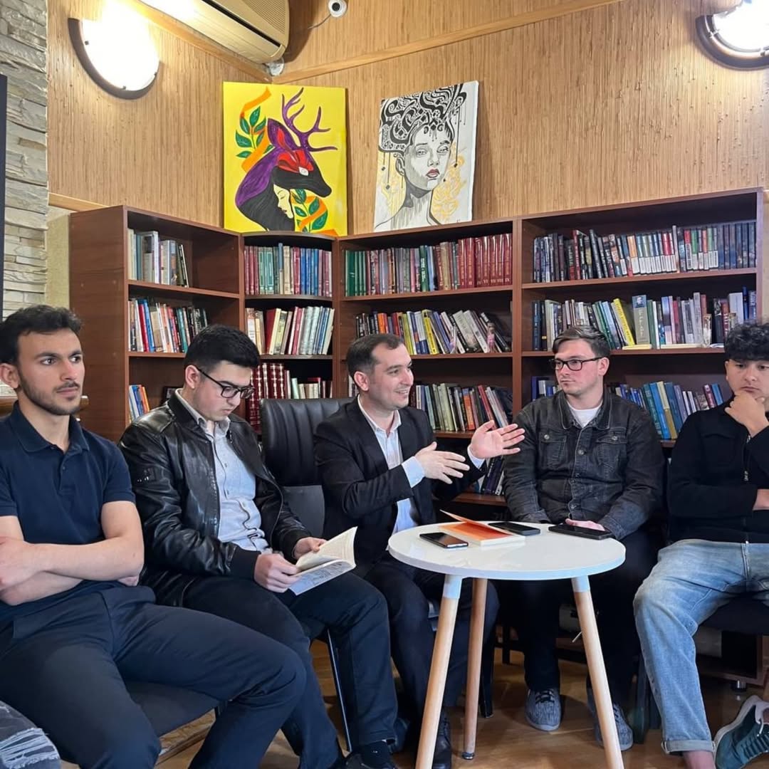 Haqqımızda şəkli